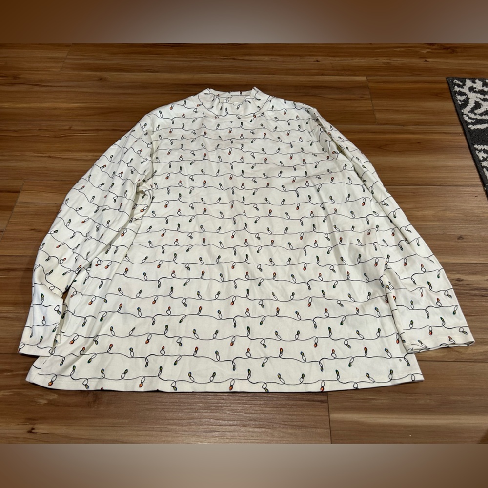 Croft & Barrow Cream Shirt with Festive String Light Design Size 1X